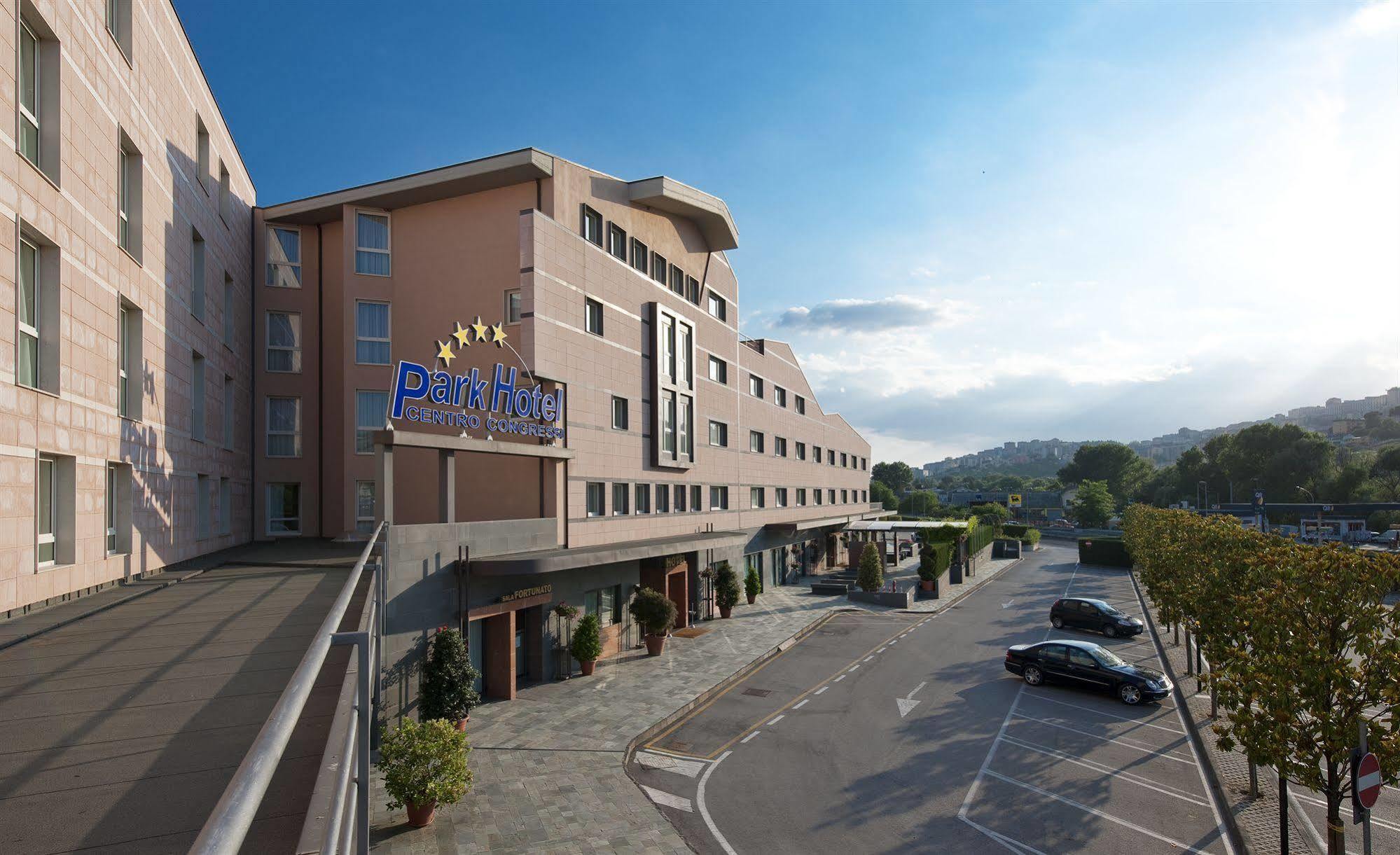 Park Hotel Centro Congressi Potenza Bagian luar foto