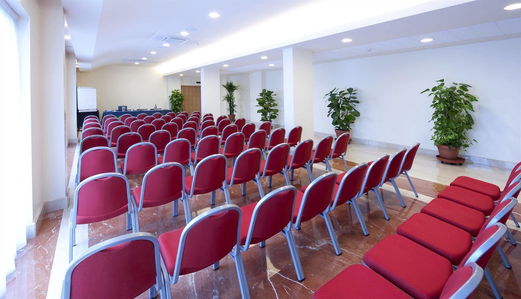 Park Hotel Centro Congressi Potenza Bagian luar foto